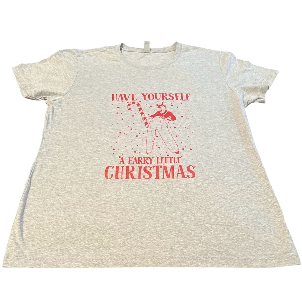 Gray Christmas Graphic T-Shirt XXL fits like a Women’s Small